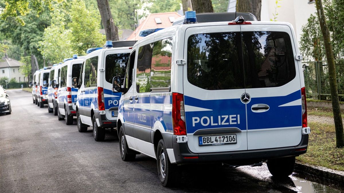 Bitka před mešitou v Berlíně má čtyři zraněné. Jeden bojoval o život v nemocnici